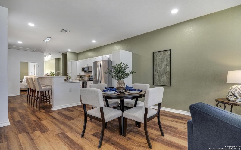 330 Walton Ave, San Antonio, TX 78225, 4 Bedrooms Bedrooms, ,2 BathroomsBathrooms,Residential,For Sale,330 Walton Ave,0,1916283