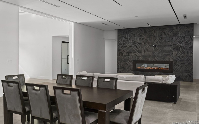 11019 Porter Springs, San Antonio, TX 78255, 4 Bedrooms Bedrooms, ,5 BathroomsBathrooms,Residential,For Sale,11019 Porter Springs,0,1918721