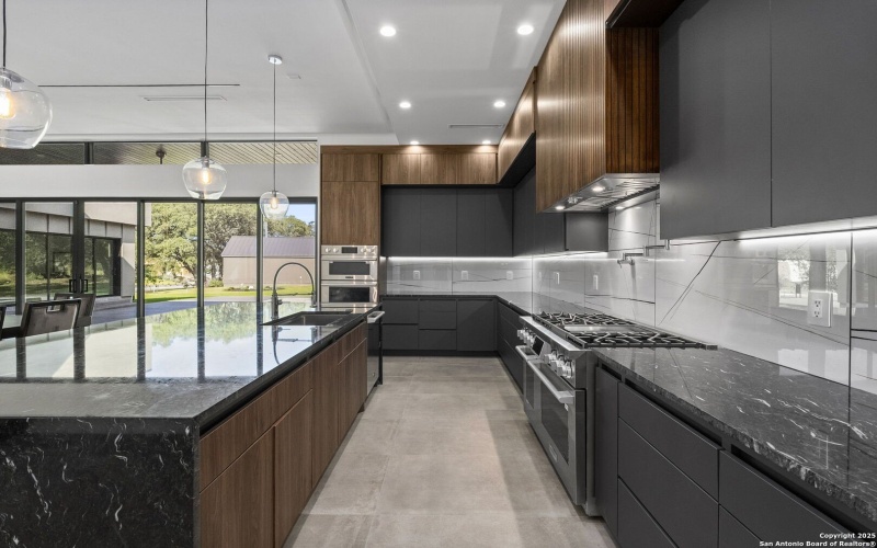 11019 Porter Springs, San Antonio, TX 78255, 4 Bedrooms Bedrooms, ,5 BathroomsBathrooms,Residential,For Sale,11019 Porter Springs,0,1918721