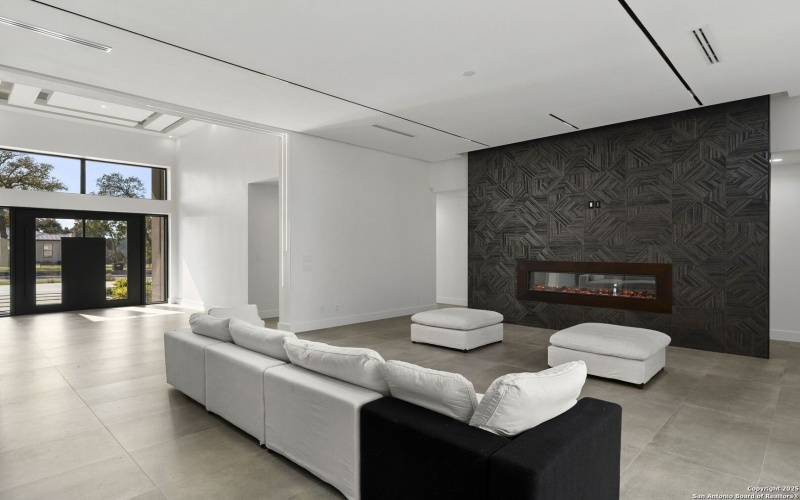 11019 Porter Springs, San Antonio, TX 78255, 4 Bedrooms Bedrooms, ,5 BathroomsBathrooms,Residential,For Sale,11019 Porter Springs,0,1918721