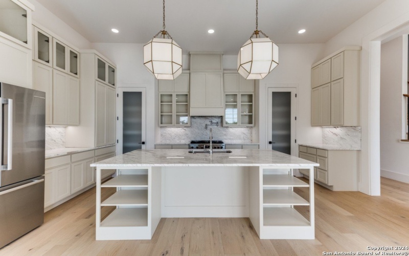 103 E WILDWOOD unit: B, San Antonio, TX 78212-1727, 3 Habitaciones Habitaciones , ,3 BañosBaños,Residential,En Venta,103 E WILDWOOD unit: B,0,1918743