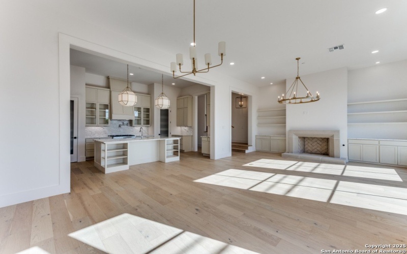 103 E Wildwood unit: B, San Antonio, TX 78212-1727, 3 Habitaciones Habitaciones , ,3 BañosBaños,Residential,En Venta,103 E Wildwood unit: B,0,1918750