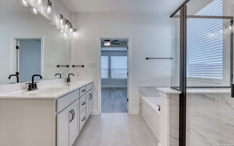 105 Heidi Hill, Castroville, TX 78009, 4 Habitaciones Habitaciones , ,3 BañosBaños,Residential,En Venta,105 Heidi Hill,0,1918753