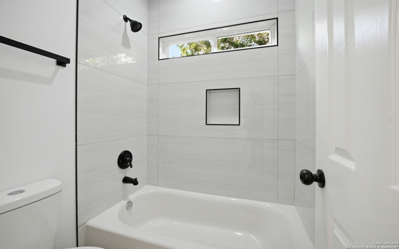 207 Deer Oaks, Lakehills, TX 78063, 4 Bedrooms Bedrooms, ,3 BathroomsBathrooms,Residential,For Sale,207 Deer Oaks,0,1929208