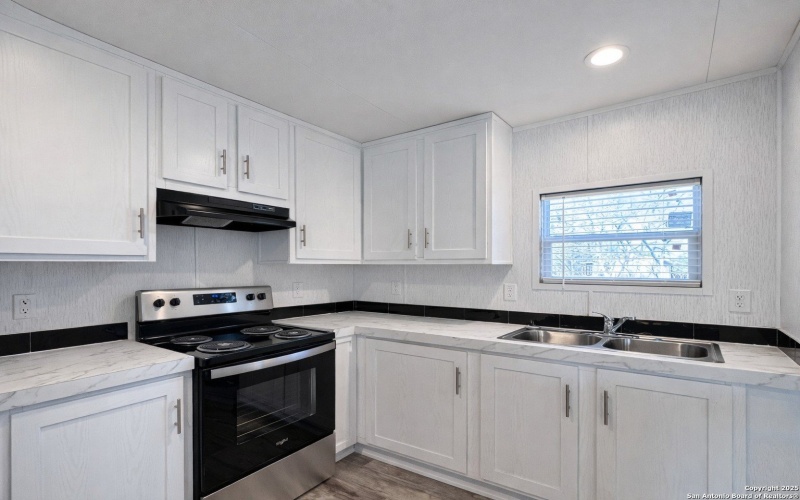 563 Oak Trail, Canyon Lake, TX 78133, 3 Habitaciones Habitaciones , ,2 BañosBaños,Residential,En Venta,563 Oak Trail,0,1930797