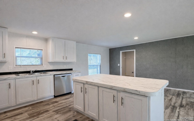 563 Oak Trail, Canyon Lake, TX 78133, 3 Habitaciones Habitaciones , ,2 BañosBaños,Residential,En Venta,563 Oak Trail,0,1930797