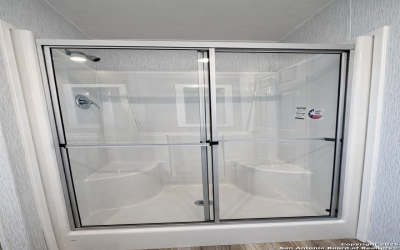 563 Oak Trail, Canyon Lake, TX 78133, 3 Habitaciones Habitaciones , ,2 BañosBaños,Residential,En Venta,563 Oak Trail,0,1930797