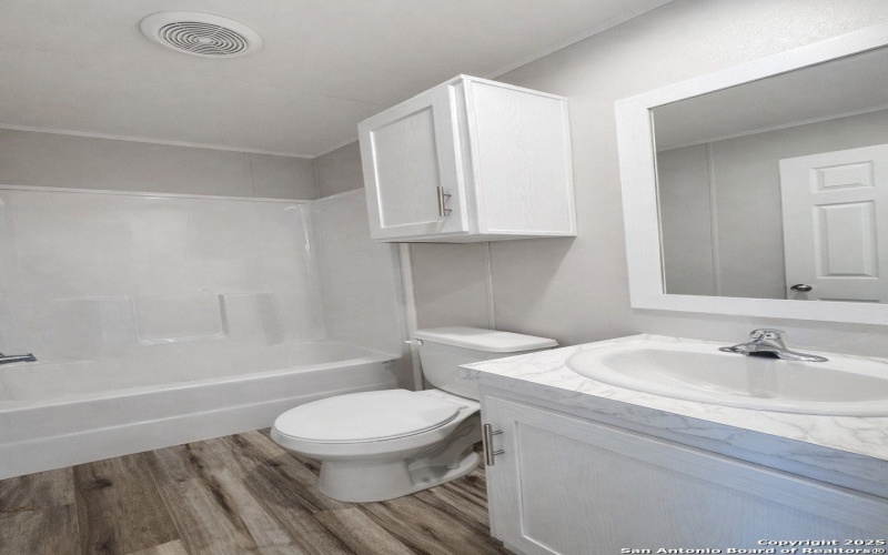 563 Oak Trail, Canyon Lake, TX 78133, 3 Habitaciones Habitaciones , ,2 BañosBaños,Residential,En Venta,563 Oak Trail,0,1930797