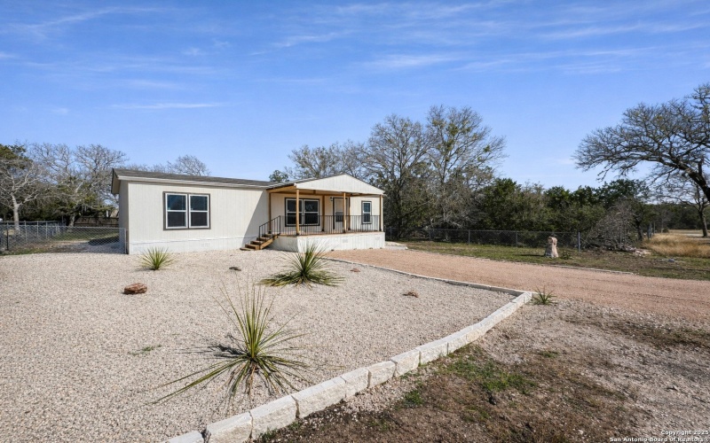 563 Oak Trail, Canyon Lake, TX 78133, 3 Habitaciones Habitaciones , ,2 BañosBaños,Residential,En Venta,563 Oak Trail,0,1930797