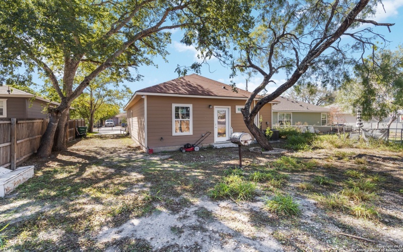 1611 Santa Rita, San Antonio, TX 78214, 3 Habitaciones Habitaciones , ,2 BañosBaños,Residential,En Venta,1611 Santa Rita,0,1921156