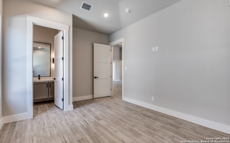 22114 Touring Ln, San Antonio, TX 78257, 4 Bedrooms Bedrooms, ,5 BathroomsBathrooms,Residential,For Sale,22114 Touring Ln,0,1922102