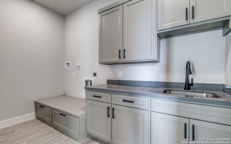 22114 Touring Ln, San Antonio, TX 78257, 4 Bedrooms Bedrooms, ,5 BathroomsBathrooms,Residential,For Sale,22114 Touring Ln,0,1922102