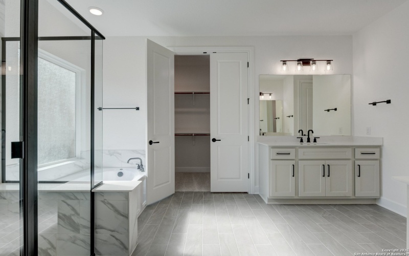 164 Katie Court, Castroville, TX 78009, 4 Habitaciones Habitaciones , ,3 BañosBaños,Residential,En Venta,164 Katie Court,0,1922590