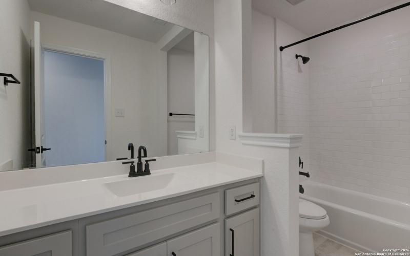 164 Katie Court, Castroville, TX 78009, 4 Habitaciones Habitaciones , ,3 BañosBaños,Residential,En Venta,164 Katie Court,0,1922590