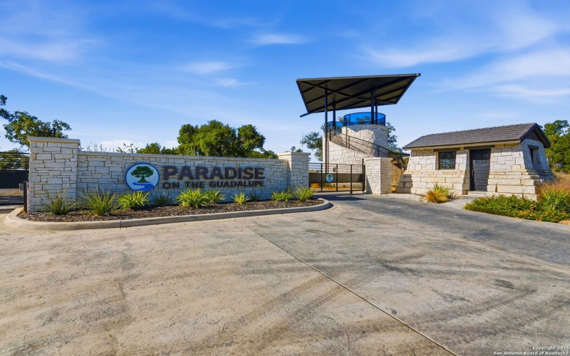 1742 Paradise Pkwy, Canyon Lake, TX 78133, 4 Bedrooms Bedrooms, ,5 BathroomsBathrooms,Residential,For Sale,1742 Paradise Pkwy,0,1924827