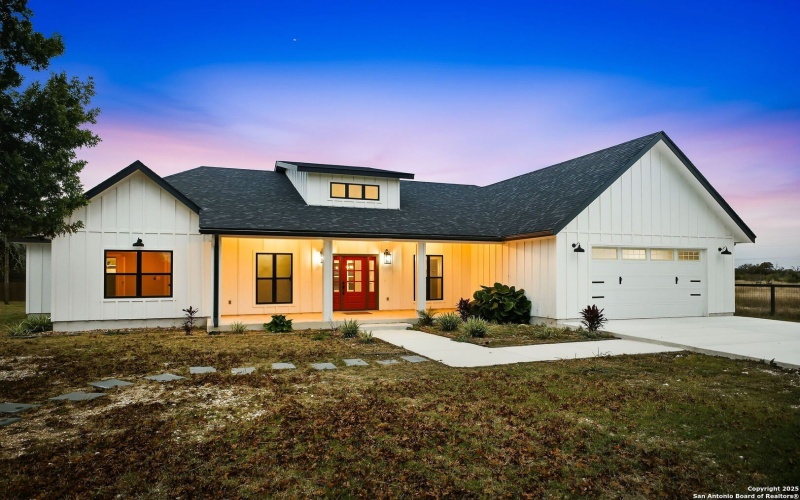 13932 State Highway 16, Pipe Creek, TX 78063, 4 Bedrooms Bedrooms, ,3 BathroomsBathrooms,Residential,For Sale,13932 State Highway 16,0,1926911