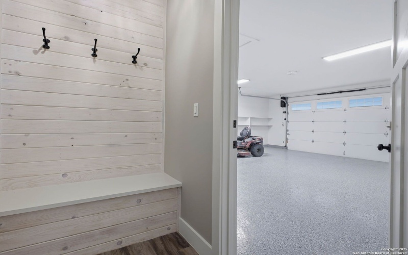 13932 State Highway 16, Pipe Creek, TX 78063, 4 Bedrooms Bedrooms, ,3 BathroomsBathrooms,Residential,For Sale,13932 State Highway 16,0,1926911