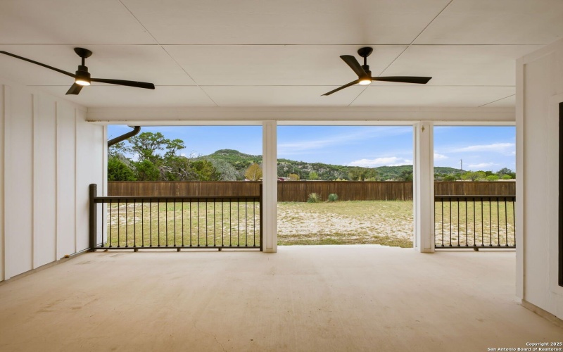 13932 State Highway 16, Pipe Creek, TX 78063, 4 Bedrooms Bedrooms, ,3 BathroomsBathrooms,Residential,For Sale,13932 State Highway 16,0,1926911