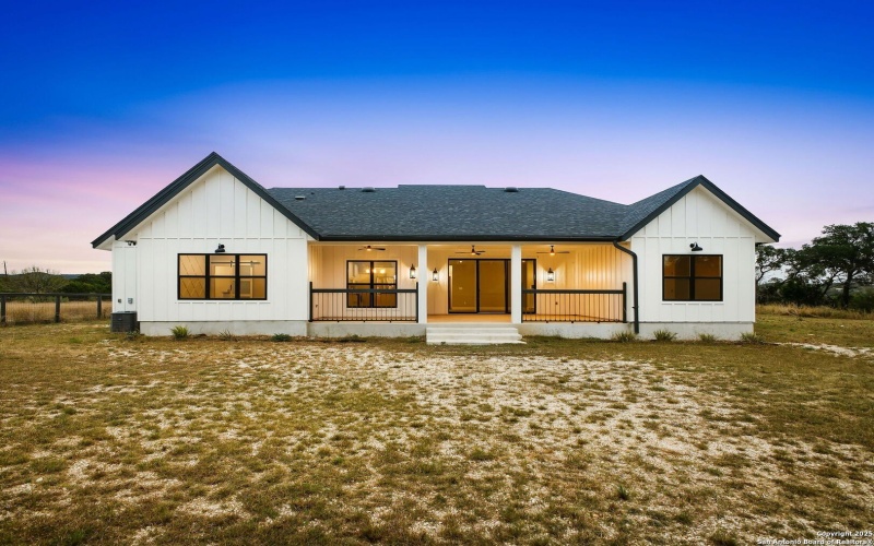 13932 State Highway 16, Pipe Creek, TX 78063, 4 Bedrooms Bedrooms, ,3 BathroomsBathrooms,Residential,For Sale,13932 State Highway 16,0,1926911