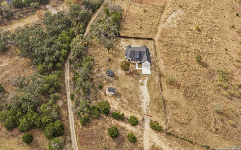 13932 State Highway 16, Pipe Creek, TX 78063, 4 Bedrooms Bedrooms, ,3 BathroomsBathrooms,Residential,For Sale,13932 State Highway 16,0,1926911