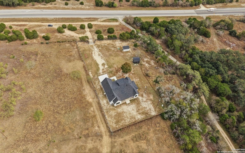 13932 State Highway 16, Pipe Creek, TX 78063, 4 Bedrooms Bedrooms, ,3 BathroomsBathrooms,Residential,For Sale,13932 State Highway 16,0,1926911