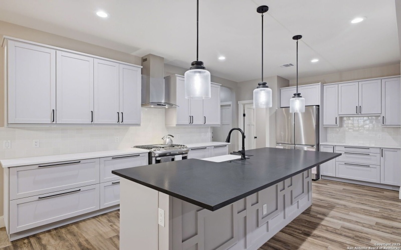 13932 State Highway 16, Pipe Creek, TX 78063, 4 Bedrooms Bedrooms, ,3 BathroomsBathrooms,Residential,For Sale,13932 State Highway 16,0,1926911