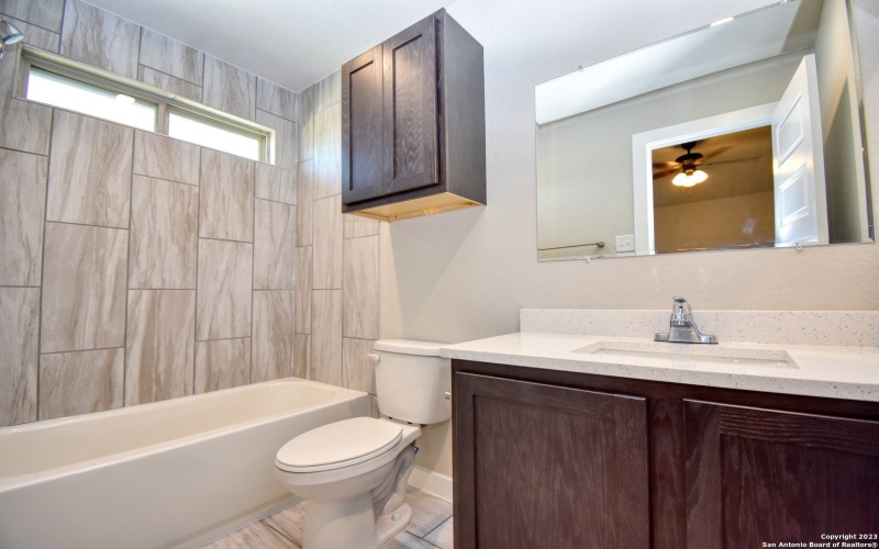 8406 Via Pisa, San Antonio, TX 78227, ,Residential Multi Family,En Venta,8406 Via Pisa,0,1932457