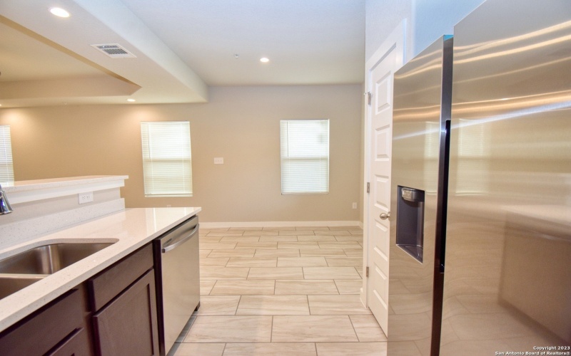 8406 Via Pisa, San Antonio, TX 78227, ,Residential Multi Family,En Venta,8406 Via Pisa,0,1932457