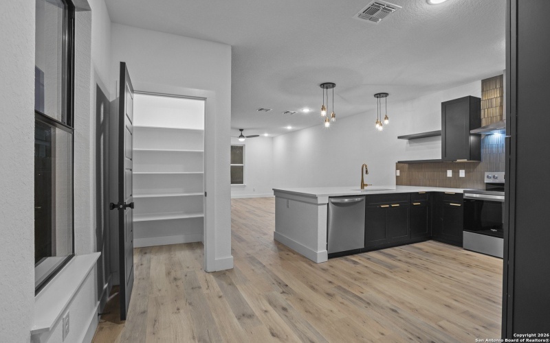 125 Dashiell, San Antonio, TX 78203, ,Residential Multi Family,For Sale,125 Dashiell,0,1932838