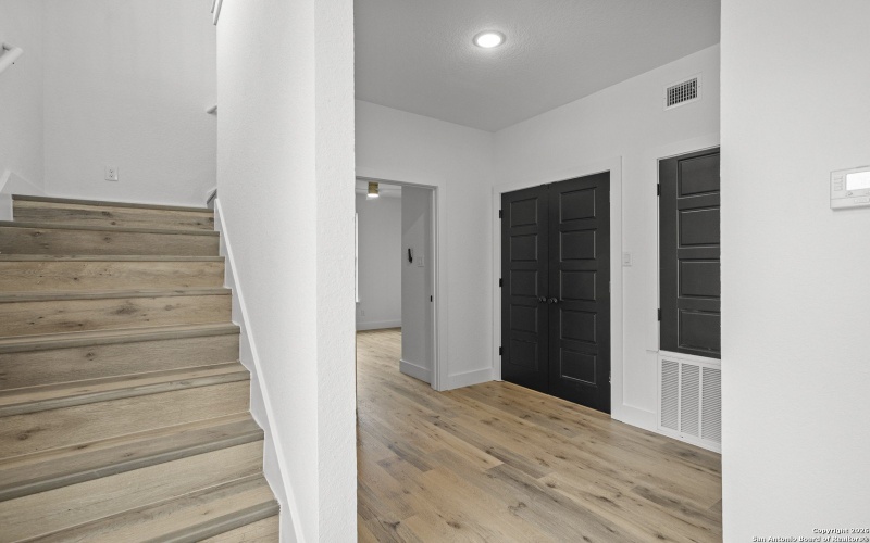 125 Dashiell, San Antonio, TX 78203, ,Residential Multi Family,For Sale,125 Dashiell,0,1932838