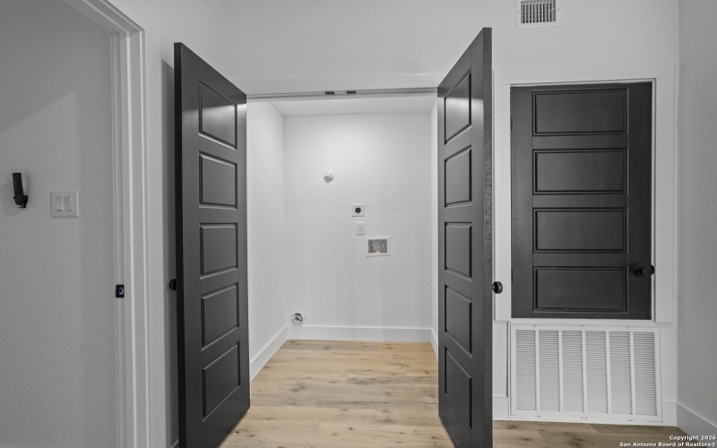 125 Dashiell, San Antonio, TX 78203, ,Residential Multi Family,For Sale,125 Dashiell,0,1932838