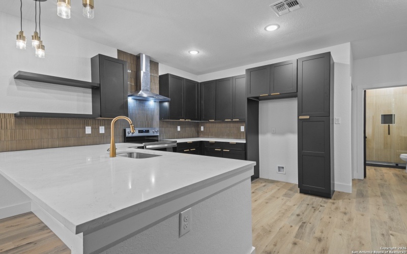 125 Dashiell, San Antonio, TX 78203, ,Residential Multi Family,For Sale,125 Dashiell,0,1932838