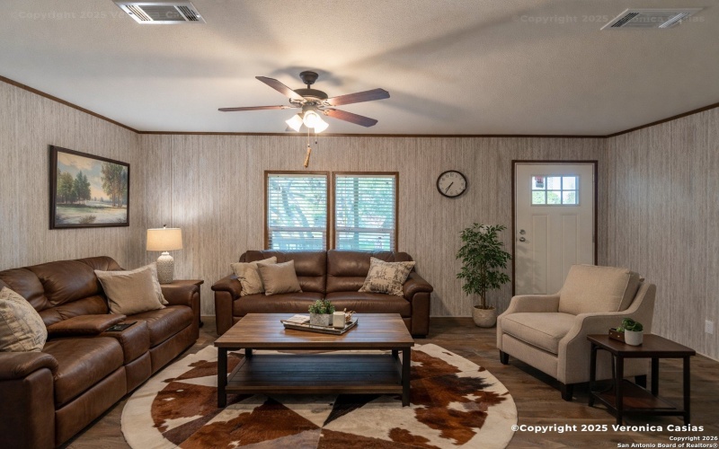 336 County Rd 6846, Lytle, TX 78052, 3 Bedrooms Bedrooms, ,2 BathroomsBathrooms,Residential,For Sale,336 County Rd 6846,0,1934867