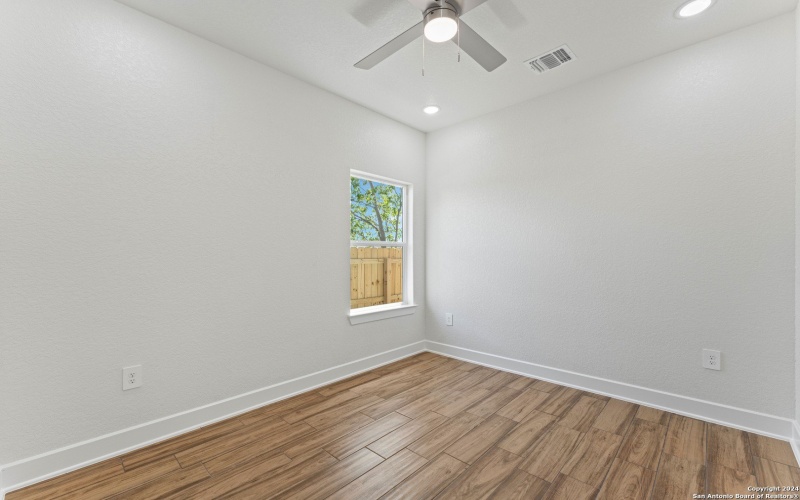 2115 SW 19TH ST, San Antonio, TX 78207, 3 Habitaciones Habitaciones , ,2 BañosBaños,Residential,En Venta,2115 SW 19TH ST,0,1936122