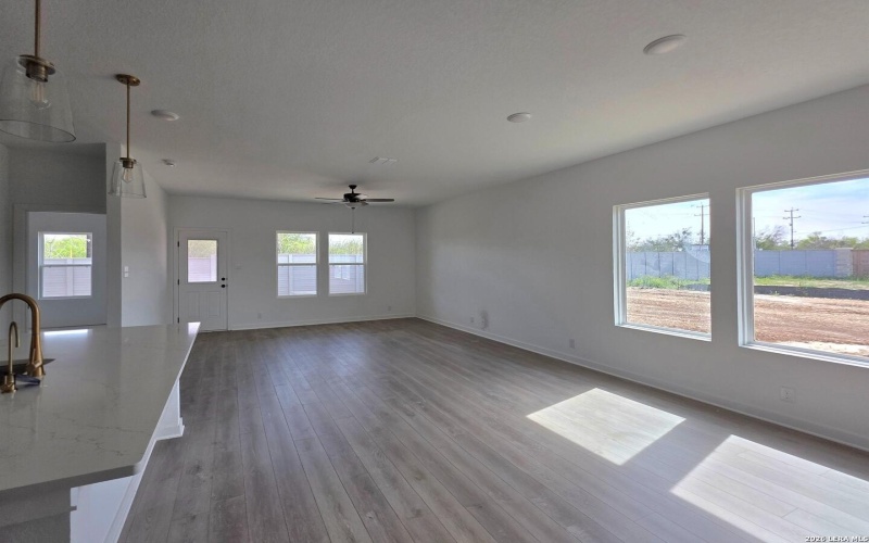 12838 Hill Plains Dr., Schertz, TX 78154, 4 Bedrooms Bedrooms, ,2 BathroomsBathrooms,Residential,For Sale,12838 Hill Plains Dr.,0,1937733