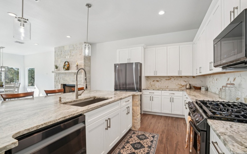 103 N John Bird, Blanco, TX 78606, 3 Bedrooms Bedrooms, ,2 BathroomsBathrooms,Residential,For Sale,103 N John Bird,0,1940291