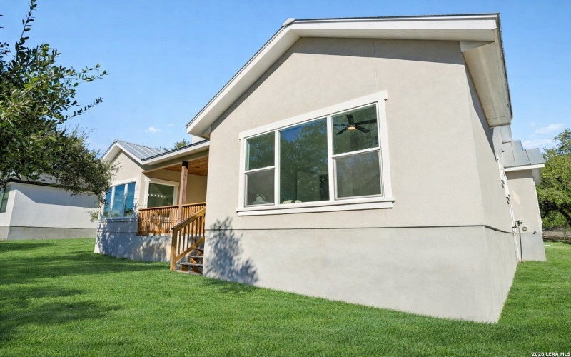 103 N John Bird, Blanco, TX 78606, 3 Bedrooms Bedrooms, ,2 BathroomsBathrooms,Residential,For Sale,103 N John Bird,0,1940291