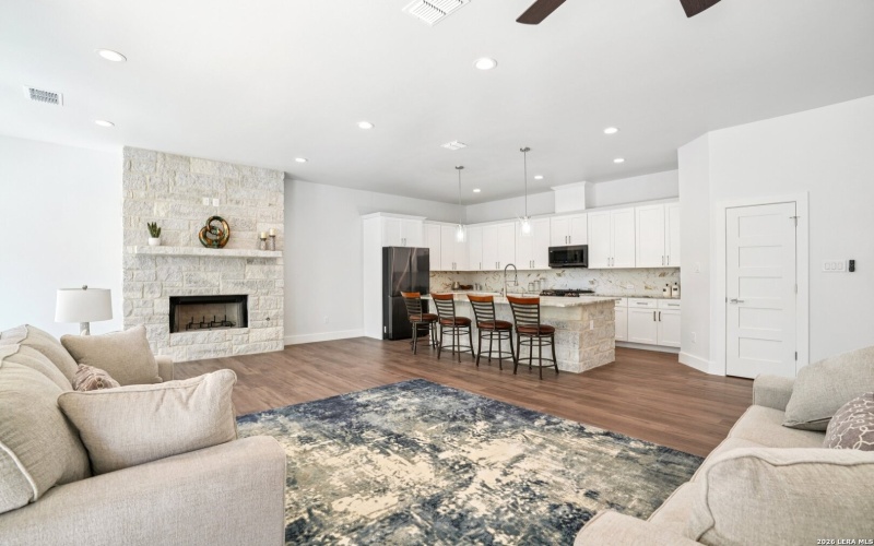 103 N John Bird, Blanco, TX 78606, 3 Bedrooms Bedrooms, ,2 BathroomsBathrooms,Residential,For Sale,103 N John Bird,0,1940291