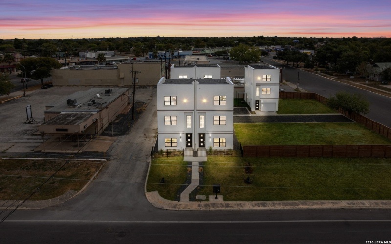 1735 W Gramercy Pl #301/302, San Antonio, TX 78201, ,Residential Multi Family,For Sale,1735 W Gramercy Pl #301/302,0,1940407