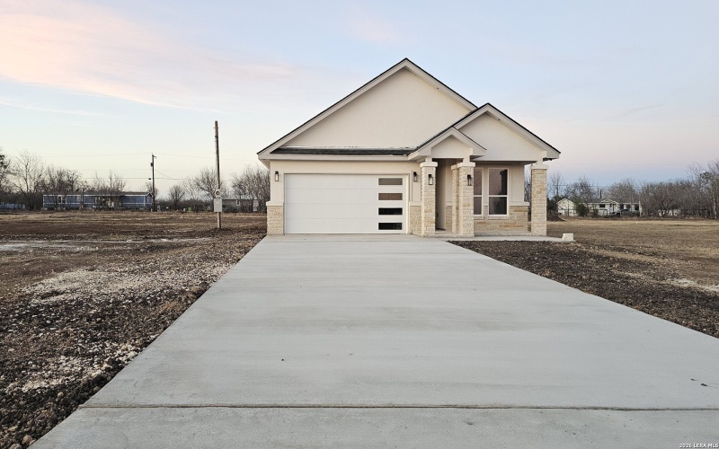 12611 Toro Dr, Atascosa, TX 78002, 4 Bedrooms Bedrooms, ,2 BathroomsBathrooms,Residential,For Sale,12611 Toro Dr,0,1942039