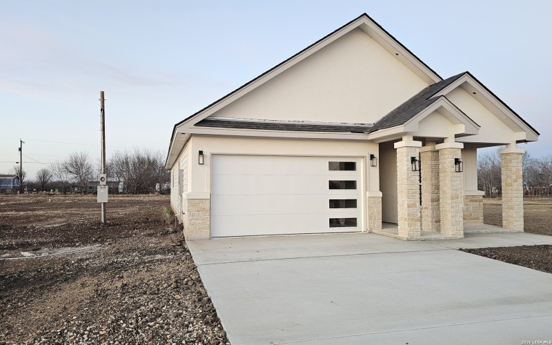 12611 Toro Dr, Atascosa, TX 78002, 4 Bedrooms Bedrooms, ,2 BathroomsBathrooms,Residential,For Sale,12611 Toro Dr,0,1942039