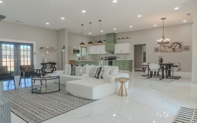 185 E Medium Meadow, Lytle, TX 78052, 4 Bedrooms Bedrooms, ,2 BathroomsBathrooms,Residential,For Sale,185 E Medium Meadow,0,1943112