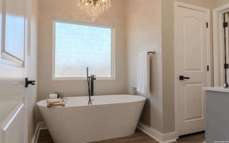 185 E Medium Meadow, Lytle, TX 78052, 4 Bedrooms Bedrooms, ,2 BathroomsBathrooms,Residential,For Sale,185 E Medium Meadow,0,1943112