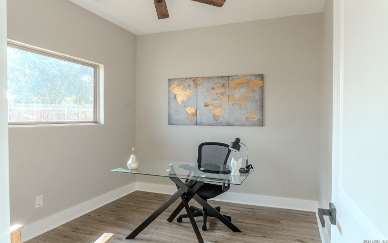 185 E Medium Meadow, Lytle, TX 78052, 4 Bedrooms Bedrooms, ,2 BathroomsBathrooms,Residential,For Sale,185 E Medium Meadow,0,1943112