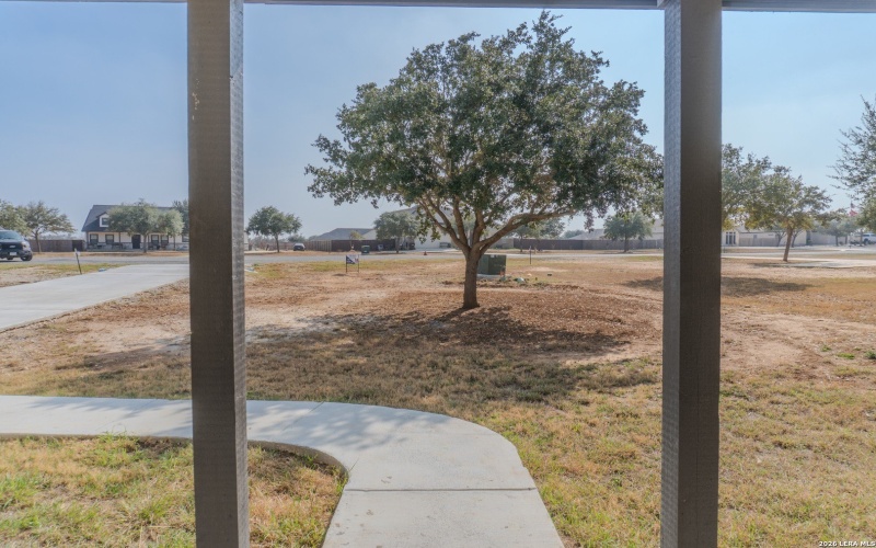 185 E Medium Meadow, Lytle, TX 78052, 4 Bedrooms Bedrooms, ,2 BathroomsBathrooms,Residential,For Sale,185 E Medium Meadow,0,1943112