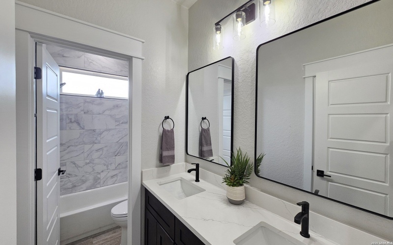 105 Oakmont Ln, La Vernia, TX 78121, 3 Bedrooms Bedrooms, ,2 BathroomsBathrooms,Residential,For Sale,105 Oakmont Ln,0,1944812