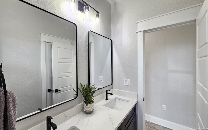 105 Oakmont Ln, La Vernia, TX 78121, 3 Bedrooms Bedrooms, ,2 BathroomsBathrooms,Residential,For Sale,105 Oakmont Ln,0,1944812