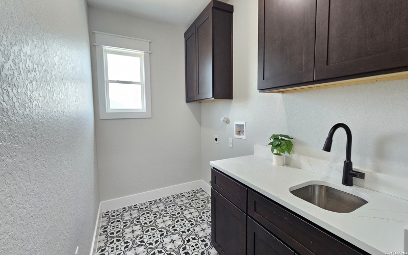 105 Oakmont Ln, La Vernia, TX 78121, 3 Bedrooms Bedrooms, ,2 BathroomsBathrooms,Residential,For Sale,105 Oakmont Ln,0,1944812