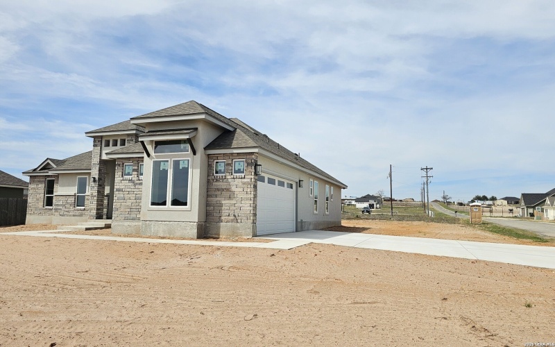 105 Oakmont Ln, La Vernia, TX 78121, 3 Bedrooms Bedrooms, ,2 BathroomsBathrooms,Residential,For Sale,105 Oakmont Ln,0,1944812