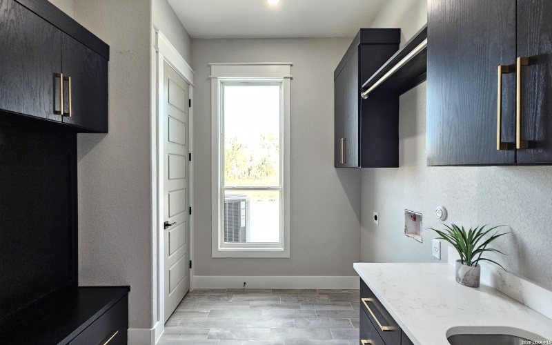 699 James Way, Castroville, TX 78009, 4 Bedrooms Bedrooms, ,3 BathroomsBathrooms,Residential,For Sale,699 James Way,0,1944991